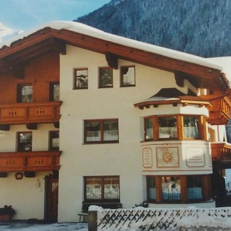Haus Hildegard Hotel Нойщифт им Щубайтал Екстериор снимка