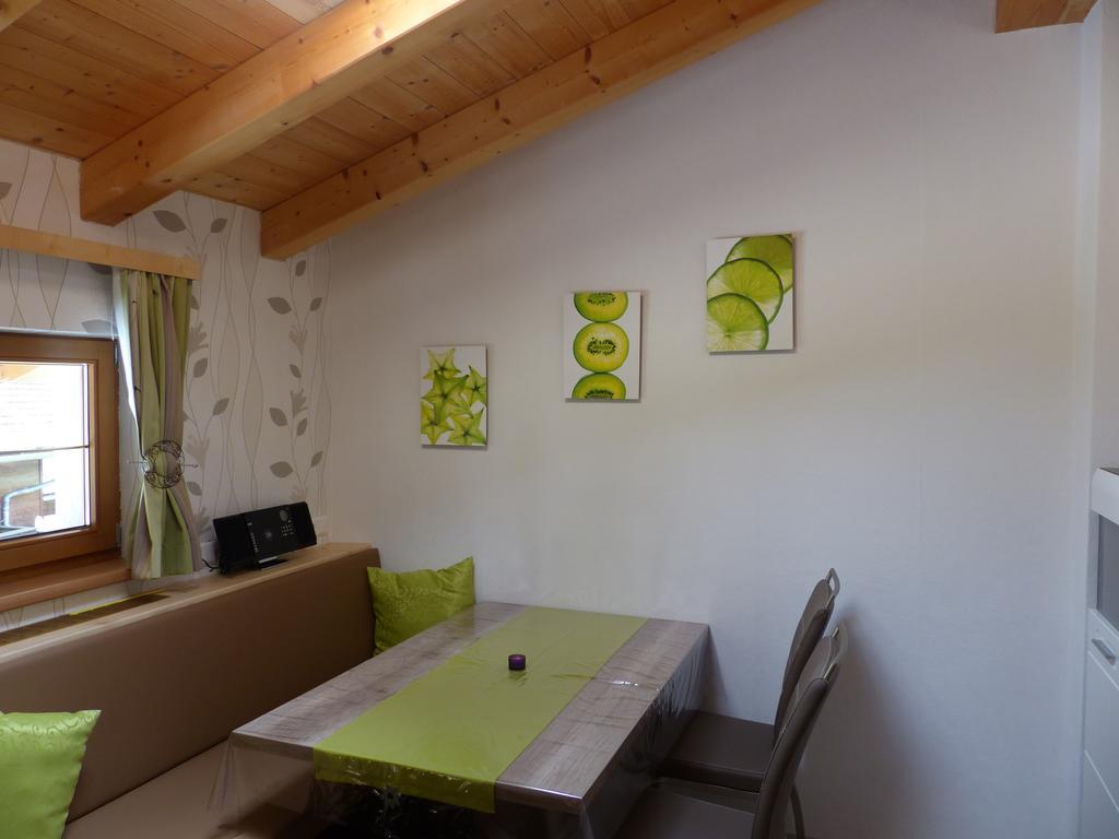 Haus Hildegard Hotel Нойщифт им Щубайтал Екстериор снимка