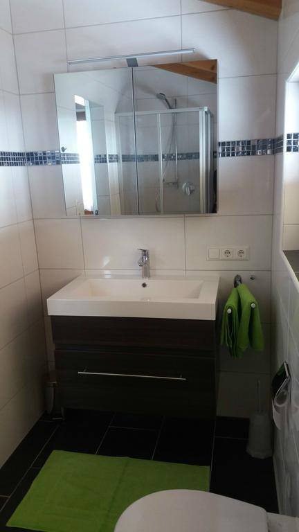 Haus Hildegard Hotel Нойщифт им Щубайтал Екстериор снимка