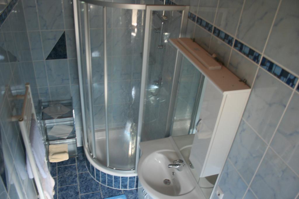 Haus Hildegard Hotel Нойщифт им Щубайтал Екстериор снимка