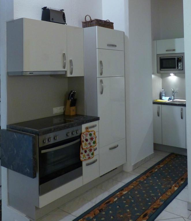 Haus Hildegard Hotel Нойщифт им Щубайтал Екстериор снимка