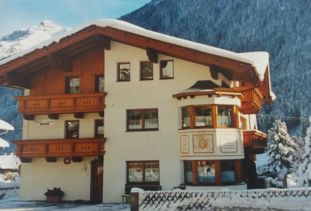 Haus Hildegard Hotel Нойщифт им Щубайтал Екстериор снимка